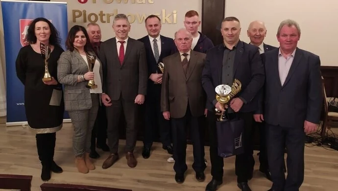 Gmina Wola Krzysztoporska: Wyróżnienia dla najlepszych sportowców powiatu