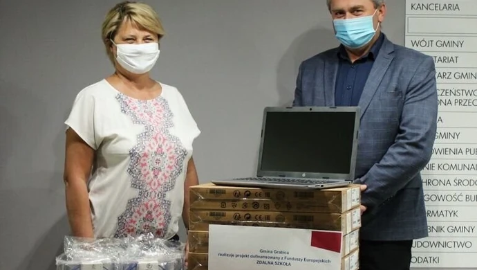 Gmina Grabica wspiera uczniów. Projekt „Zdalna szkoła”