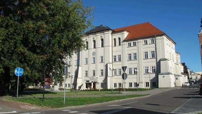 Koronawirus w TPS-ie i w "Chrobrym". W SP13 problem z obsadą nauczycielską [AKTUALIZACJA]