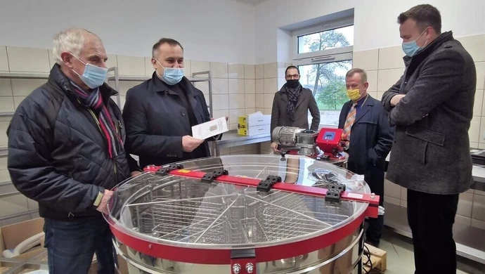 Pszczelarze z regionu będą się szkolić na nowoczesnym sprzęcie