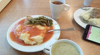 MEN: 720 szkół otrzymało w 2019 r. wsparcie z programu "Posiłek w szkole i w domu"