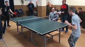 PUK pograli w PING-ponga