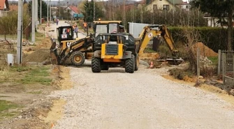 Gmina Wola Krzysztoporska: Ruszyły drogowe inwestycje