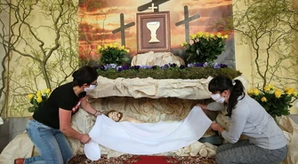 Triduum Paschalne z ograniczeniem udziału wiernych