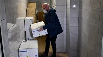 Piotrkowianie też otrzymali darmowe maseczki