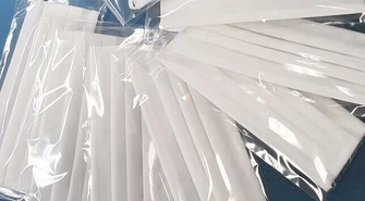 Trwa akcja rozdawania bezpłatnych maseczek w Moszczenicy