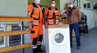 Ratownicy z Wolborza dziękują za pralkę