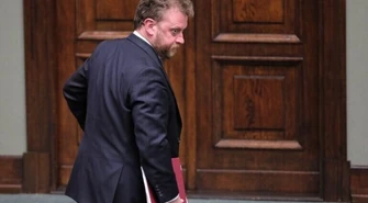 Szumowski: COVID-19 to nie jedyna choroba, musimy odmrozić system, wznowić opiekę i zabiegi