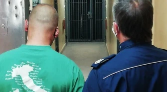 Lubił patrzeć, jak coś się pali