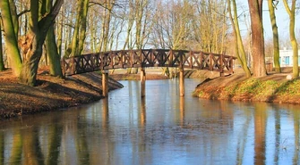 Dbaj i nie niszcz! Zabytkowy park w Moszczenicy ma służyć wszystkim mieszkańcom