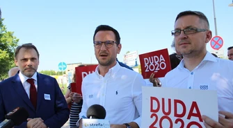 Wiceminister funduszy  i polityki regionalnej wsparł kampanię A. Dudy w Piotrkowie