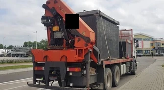 ITD zatrzymała przeciążoną ciężarówkę przewożącą szamba