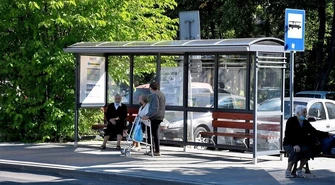 Wiaty przystankowe zdezynfekowane