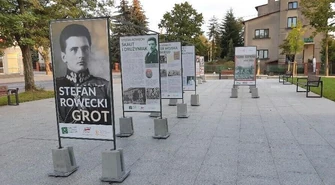 Harcerska wystawa przed Mediateką