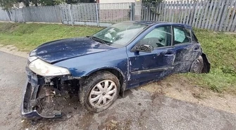 Nietrzeźwy kierowca wylądował w rowie