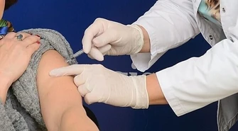 Chcą się szczepić, ale nie ma czym?