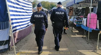 Policjanci sprawdzają czy przestrzegamy obostrzeń. Posypały się mandaty