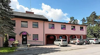 10 zakażeń koronawirusem w DPS w Poniatowie