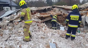 Na gruzowisku znów czuć było gaz