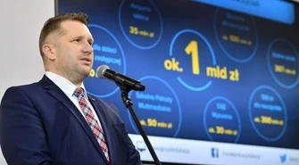 500 zł dla nauczyciela. Minister podpisał rozporządzenie