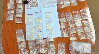 Wpadł z narkotykami kradnąc... rękawiczki