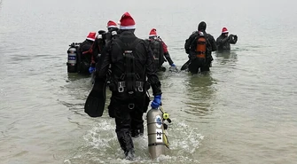 Pod wodą też są Mikołaje