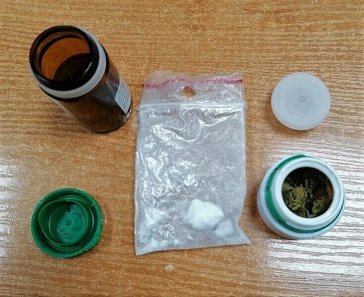 43-latek odpowie za posiadanie narkotyków