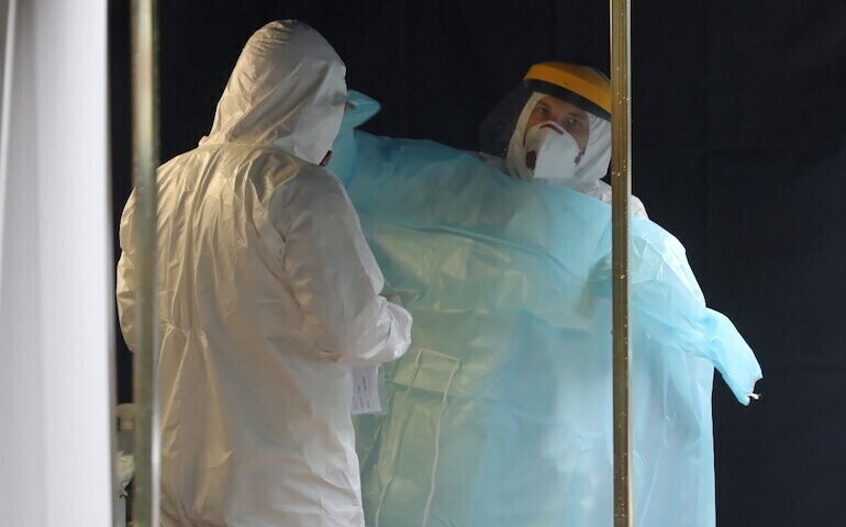 MEiN w niedzielę rusza powtórne testowanie nauczycieli na obecność SARS-CoV-2