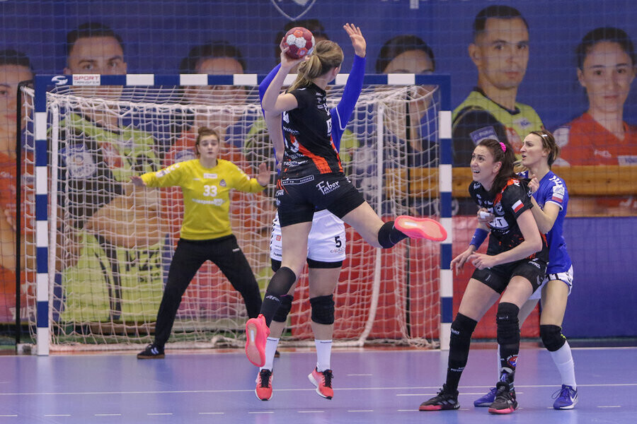 Piotrcovia po raz drugi lepsza od Ruchu GALERIA