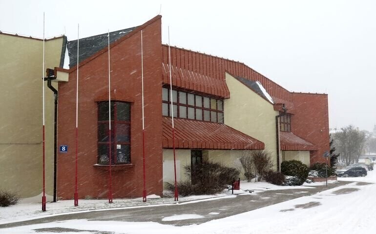 Strażacy uratowali Piotrkowianina przed walkowerem. Zabezpieczyli przeciekający dach hali Relax