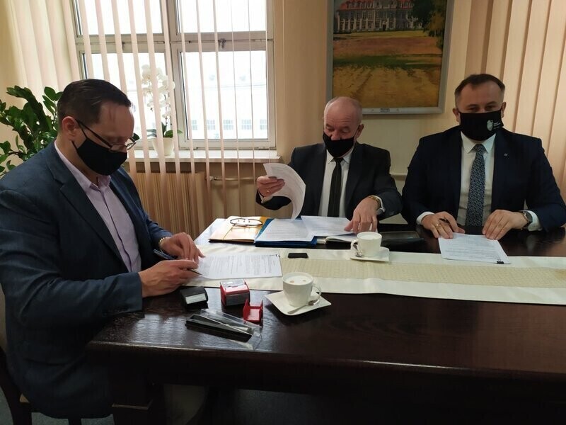 Firma przebuduje 4 odcinki dróg powiatowych