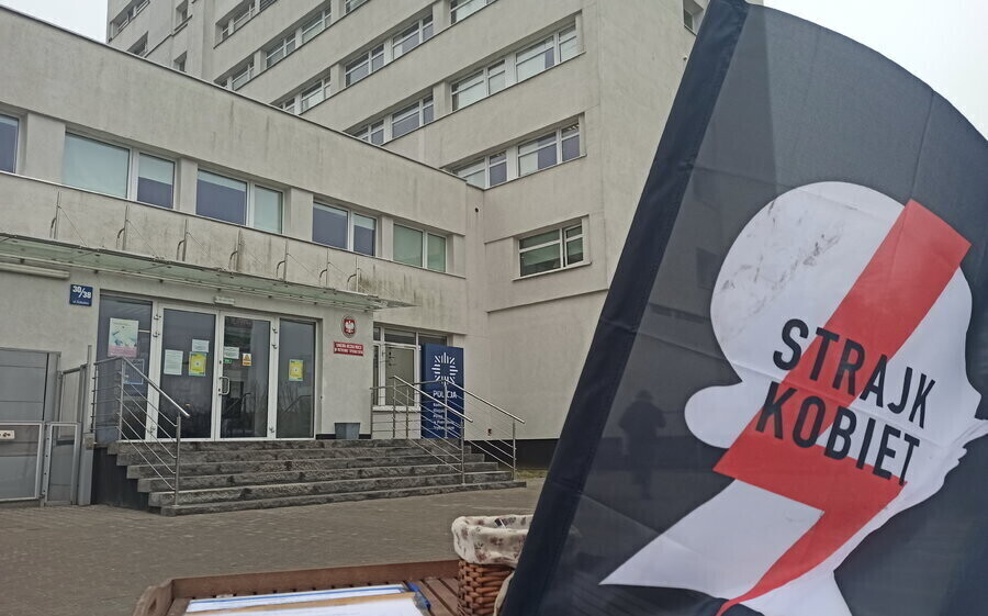 Policja przesłuchuje uczestników Strajku Kobiet w Piotrkowie