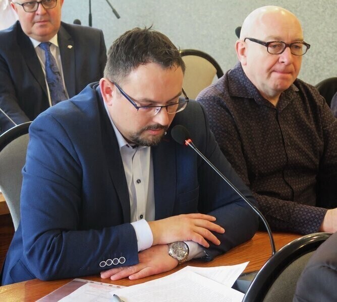 Radni PiS podważają legalność sesji korespondencyjnych