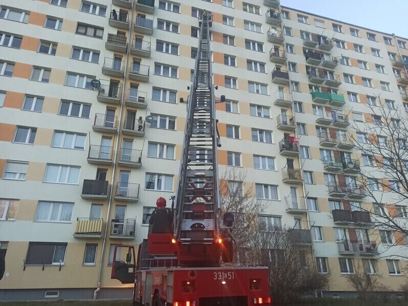 Widowiskowa akcja piotrkowskich strażaków