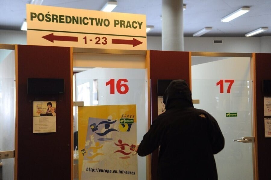 MRPiT szacowana stopa bezrobocia rejestrowanego w lutym br. to 66 proc.