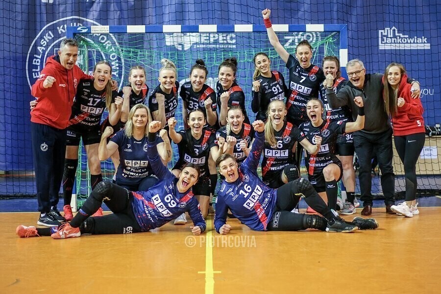 Wygrana po nerwowej końcówce