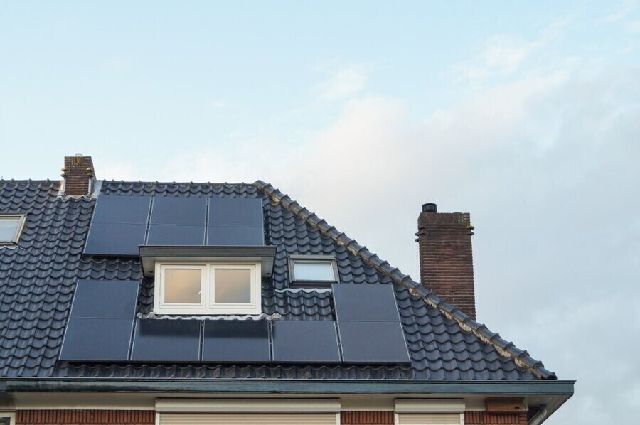 Na jakich dachach możliwy jest montaż paneli fotowoltaicznych