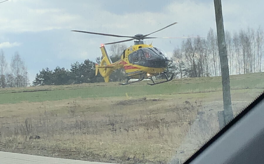 Wypadek w Srocku. Na miejscu interweniował śmigłowiec LPR