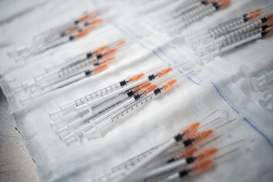 Od czwartku na szczepienia mogą rejestrować się wszystkie osoby powyżej 60 lat