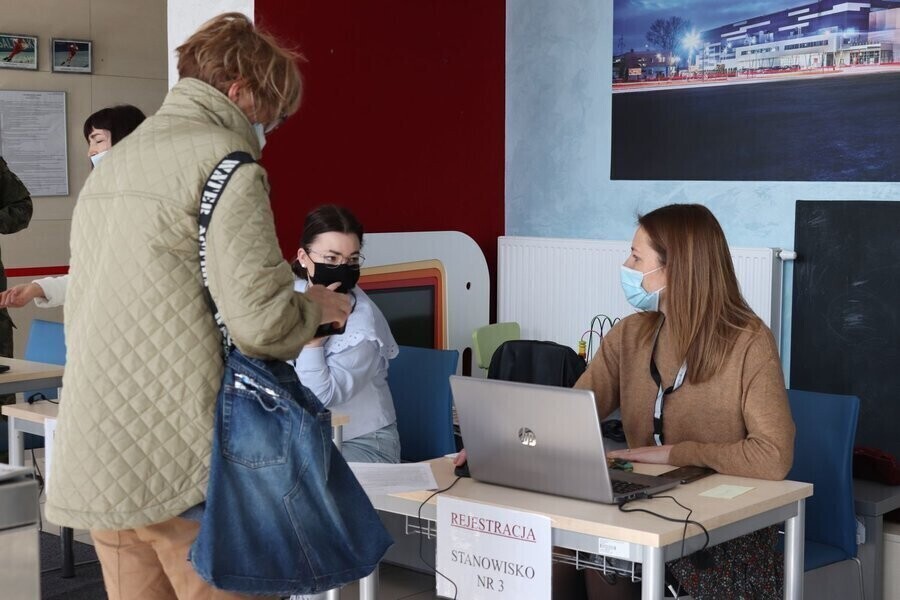 Punkt szczepień w Tomaszowie już działa zdjęcia