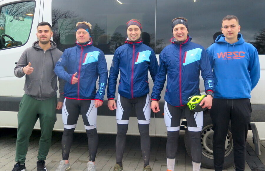 Z Gubałówki przez Piotrków na Hel. Rowerowa wyprawa w szczytnym celu