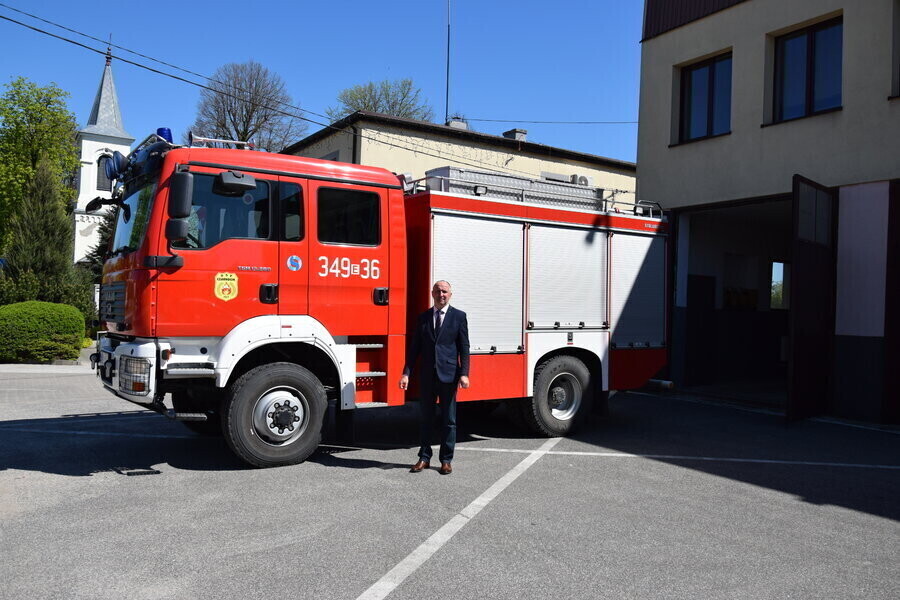 Trzeci nowy samochód strażacki w gminie Czarnocin