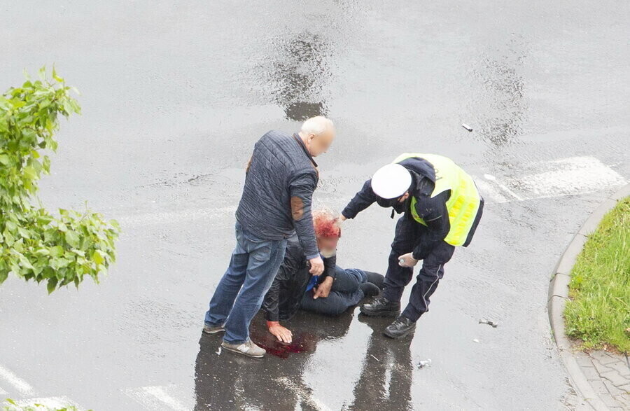 Mężczyzna potrącony na przejściu dla pieszych