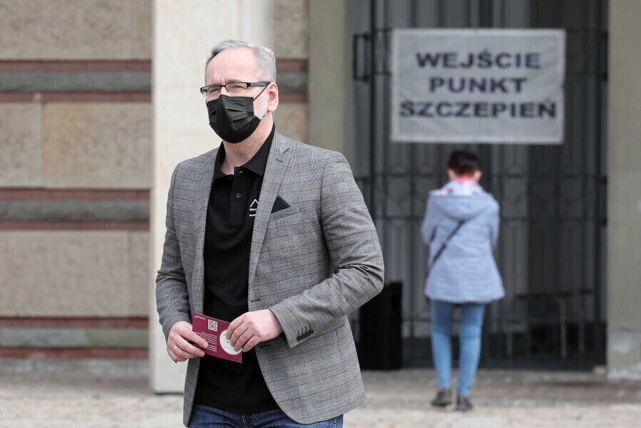 Niedzielski po wakacjach powinniśmy wrócić do normalności