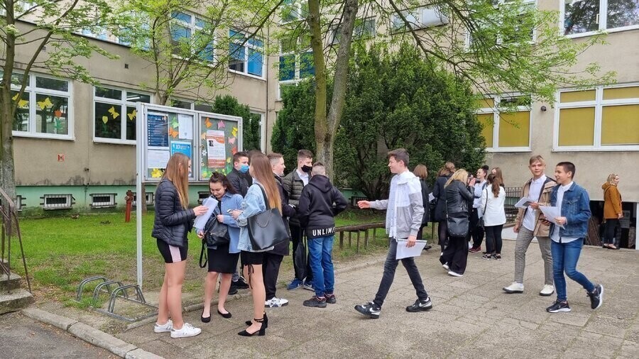 Egzaminy ósmoklasisty wystartowały. Dzisiaj język polski