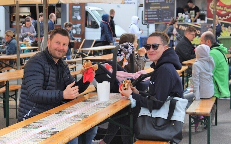 Zlot food trucków w Piotrkowie. Spróbuj w ten weekend popularnych dań kuchni ulicznej