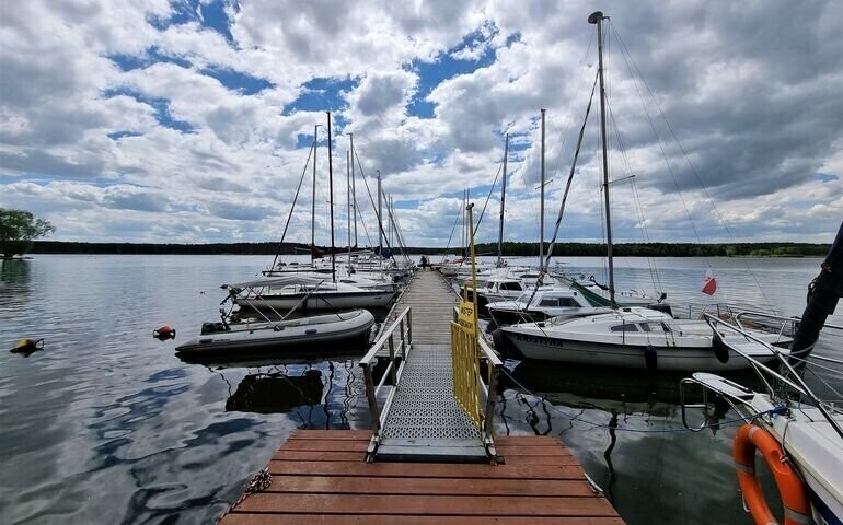 Wsparcie dla policji i WOPR. Będzie bezpieczniej nad Zalewem Sulejowskim