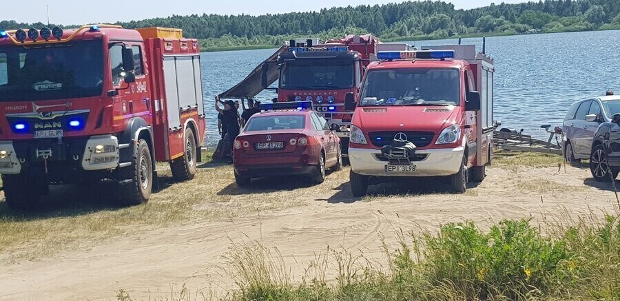 Mężczyzna wyskoczył z łódki. Trwają poszukiwania zwłok. Nowe informacje w sprawie
