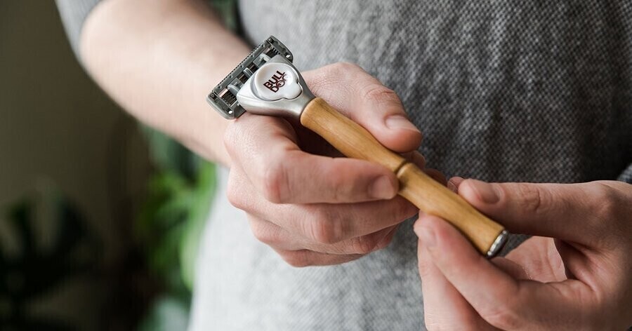 Prezent na Dzień Ojca Może elegancka maszynka do golenia z bambusową rączką