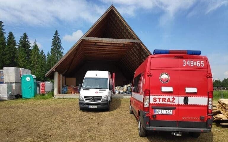 Strażacy z Rozprzy pojechali z darami do Nowej Białej